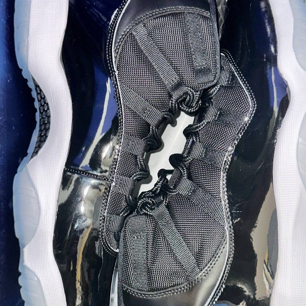 Men’s Jordan retro 11
